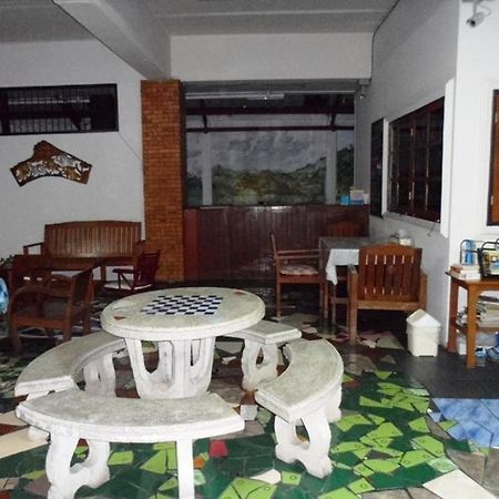 Banwiang pensión Chiang Mai Exterior foto